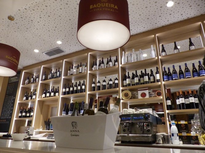 Wine bar Montarto Hotel Baqueira Beret