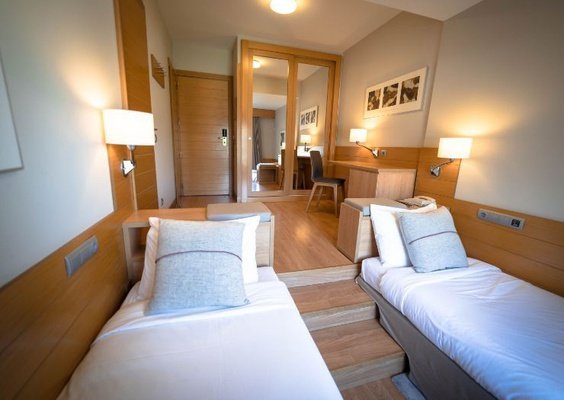 2e chbr 50% dans doubles adjacentes ! hôtel montarto baqueira beret 2e chbr 50% dans doubles adjacentes ! hôtel montarto baqueira beret