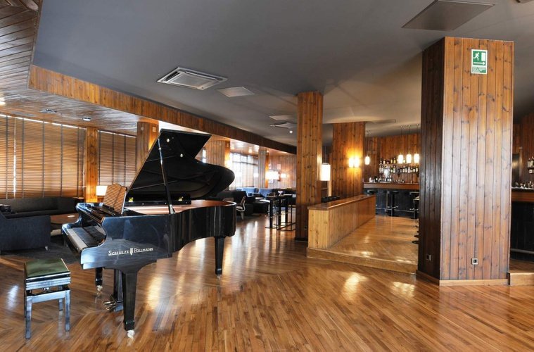 Piano bar Montarto Hotel Baqueira Beret
