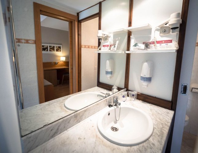Double single use Montarto Hotel Baqueira Beret Double single use Montarto Hotel Baqueira Beret