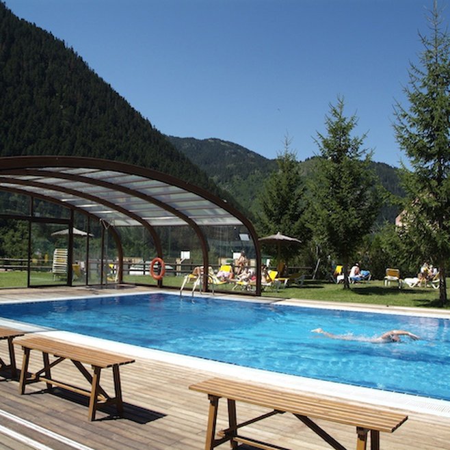 Outdoor pool Montarto Hotel Baqueira Beret