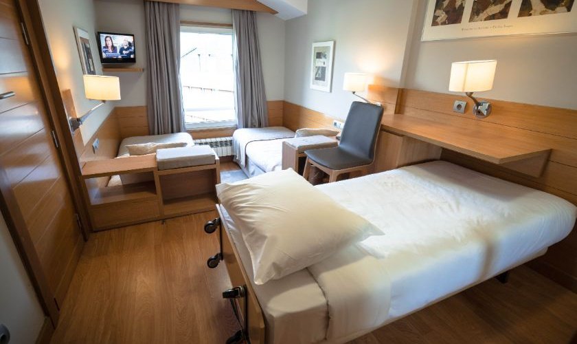 Double + extra bed Montarto Hotel Baqueira Beret Double + extra bed Montarto Hotel Baqueira Beret