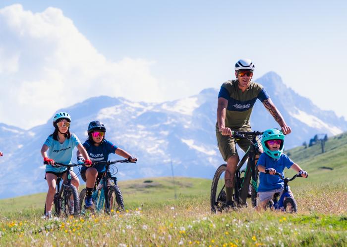 Somos bikefriendly Hotel Montarto Baqueira Beret Somos bikefriendly Hotel Montarto Baqueira Beret