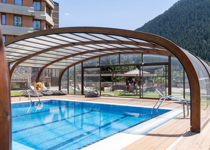 Piscina exterior Hotel Montarto Baqueira Beret Piscina exterior Hotel Montarto Baqueira Beret