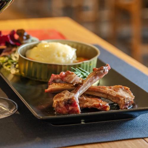 Restaurant Wine Bar Viña Pomal Hôtel Montarto Baqueira Beret Restaurant Wine Bar Viña Pomal Hôtel Montarto Baqueira Beret