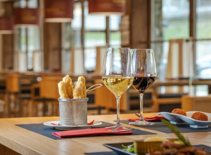 Restaurant Wine Bar Viña Pomal Hôtel Montarto Baqueira Beret Restaurant Wine Bar Viña Pomal Hôtel Montarto Baqueira Beret